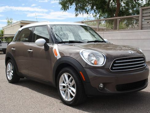 Used 2013 MINI Cooper Countryman FWD image 2