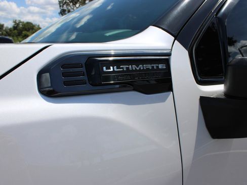 Used 2024 GMC Sierra 3500 Denali Ultimate AWD/4WD image 12