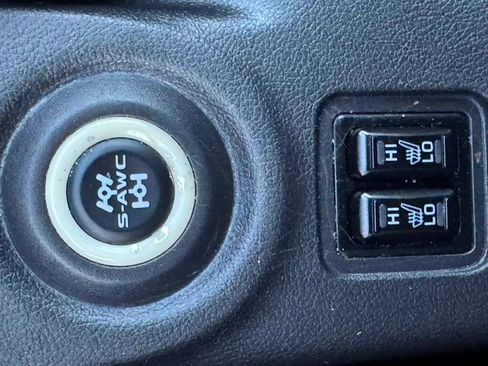 Used 2016 Mitsubishi Outlander GT AWD/4WD image 24