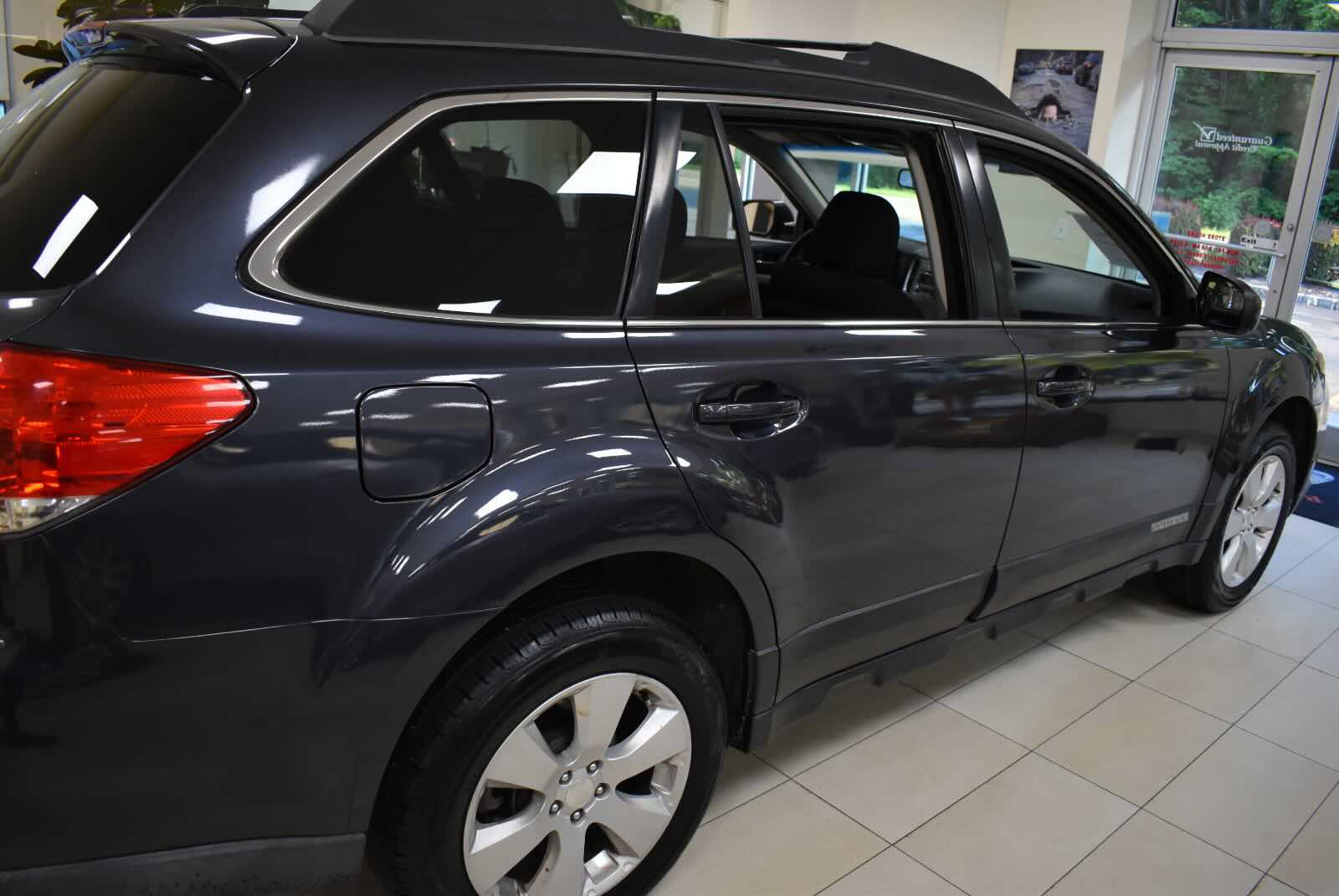 Used 2011 Subaru Outback 2.5i Premium w/ All-Weather Pkg AWD/4WD image 48