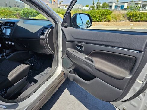 Used 2024 Mitsubishi Outlander Sport ES AWD/4WD image 29