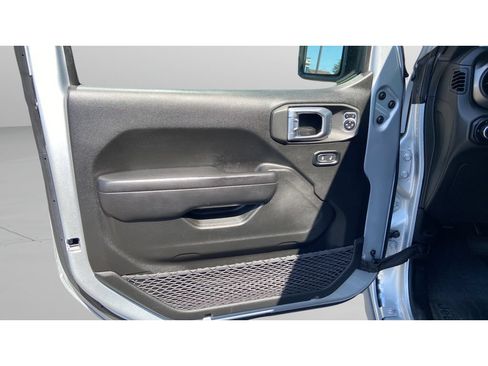Used 2023 Jeep Gladiator Sport AWD/4WD image 8