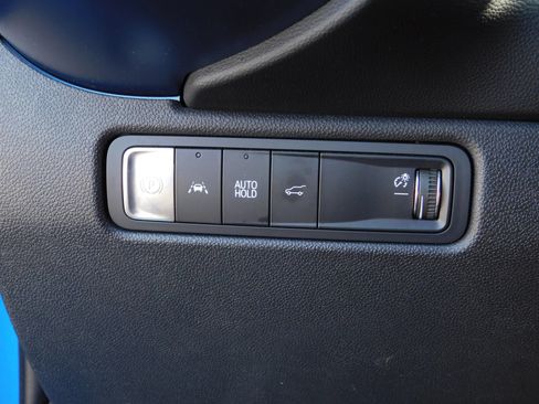 Used 2024 Chevrolet Equinox EV LT FWD image 21