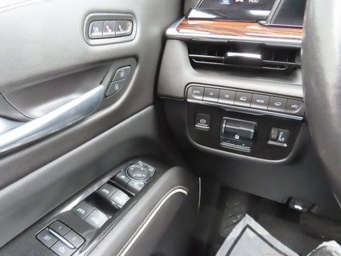 Used 2021 Cadillac Escalade ESV Premium Luxury w/ Driver Assist Tech Package image 37