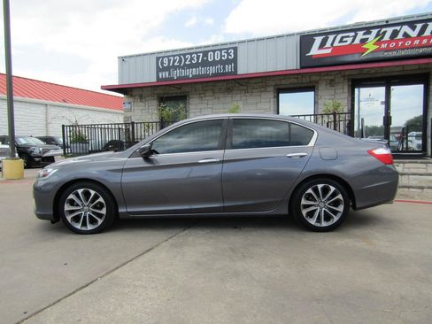 Used 2015 Honda Accord Sport image 2
