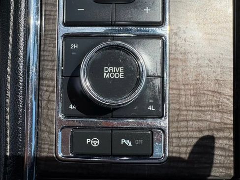 Used 2021 Ford Expedition Limited AWD/4WD image 22