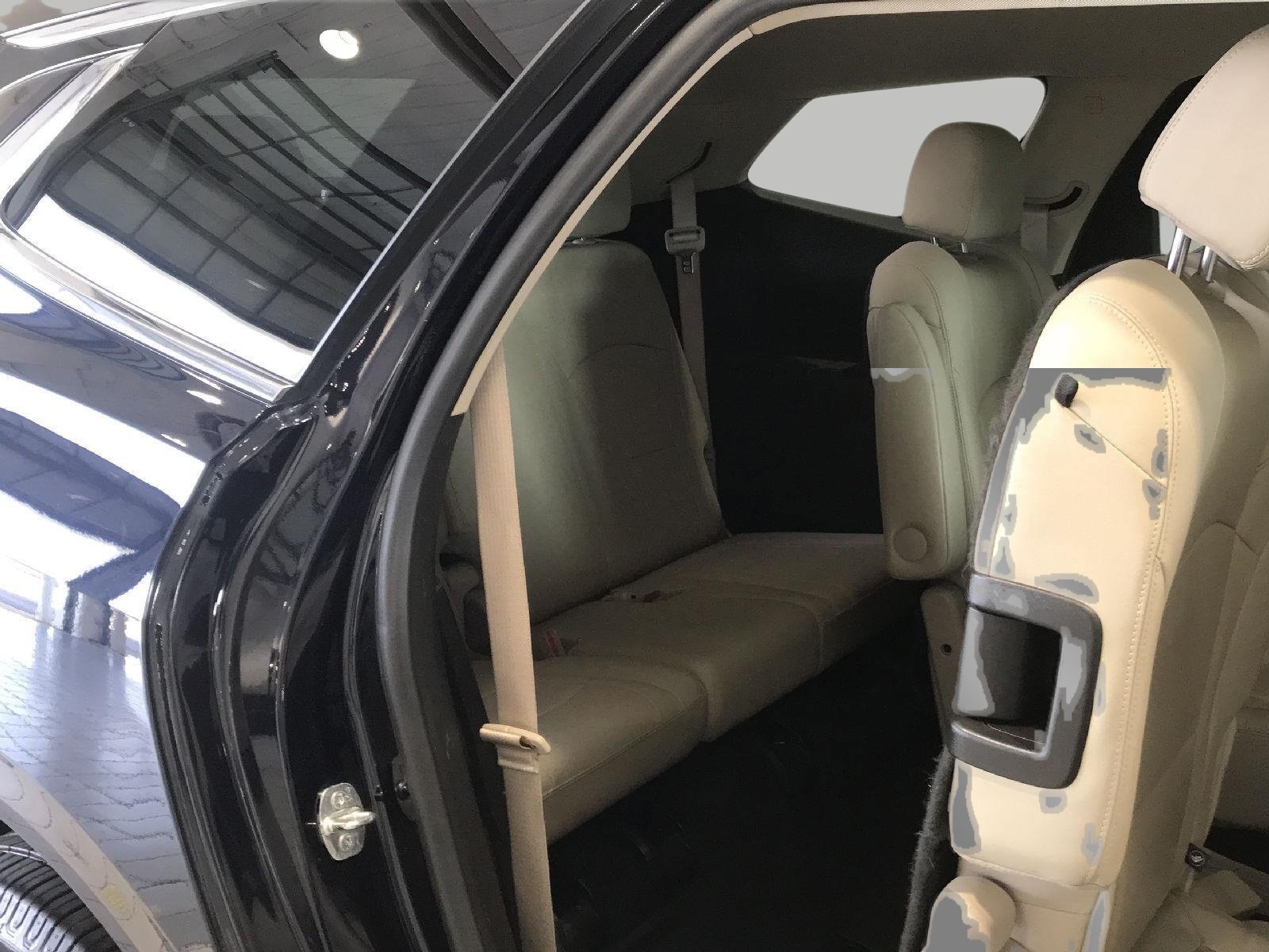 Used 2020 Buick Enclave Essence w/ Sound and Sites Package AWD/4WD image 25