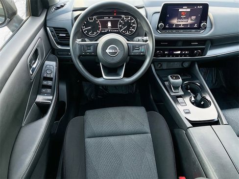 Used 2024 Nissan Rogue SV image 20