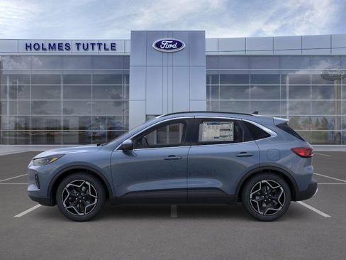 New 2026 Ford Escape Platinum image 3