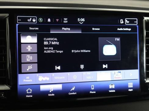 Used 2025 Chrysler Pacifica Select FWD image 29