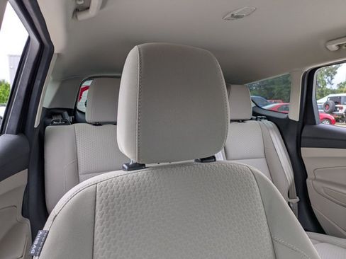 Used 2018 Ford Escape SE w/ SE Sync 3 Package FWD image 14