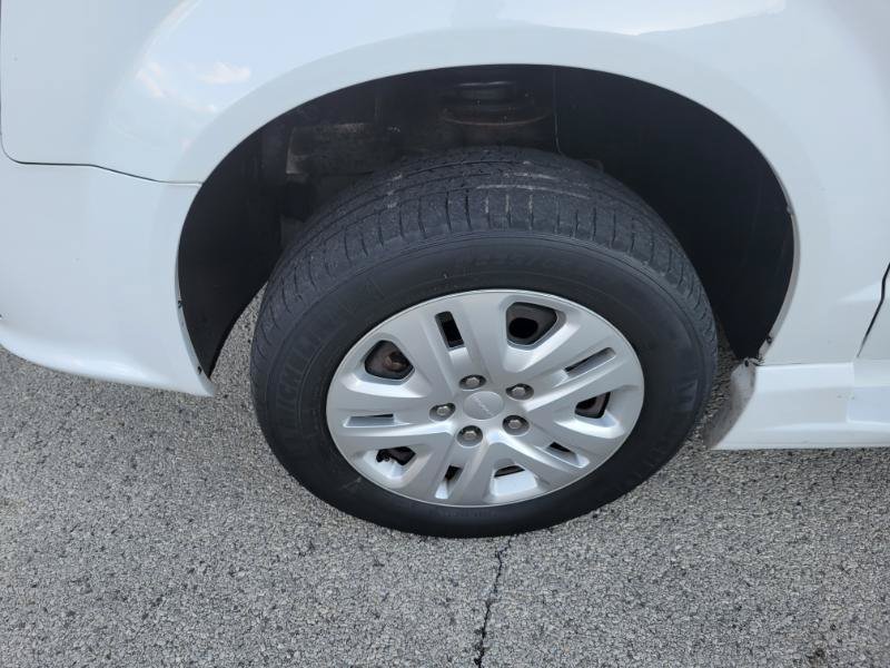 Used 2019 Dodge Grand Caravan SE w/ Power Convenience Group I FWD image 10