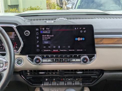 Used 2024 GMC Canyon Denali image 17