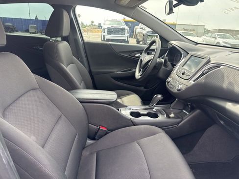 Used 2018 Chevrolet Malibu LT image 8