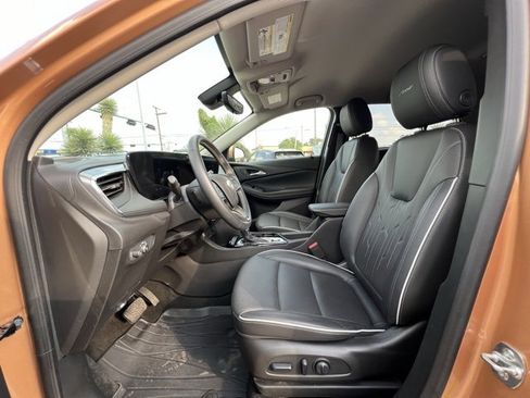 Used 2025 Buick Encore GX Avenir w/ Avenir Technology Package image 23