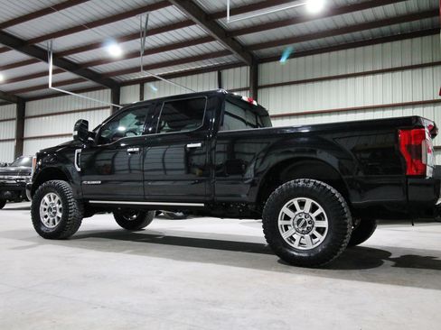 Used 2019 Ford F250 Limited AWD/4WD image 7