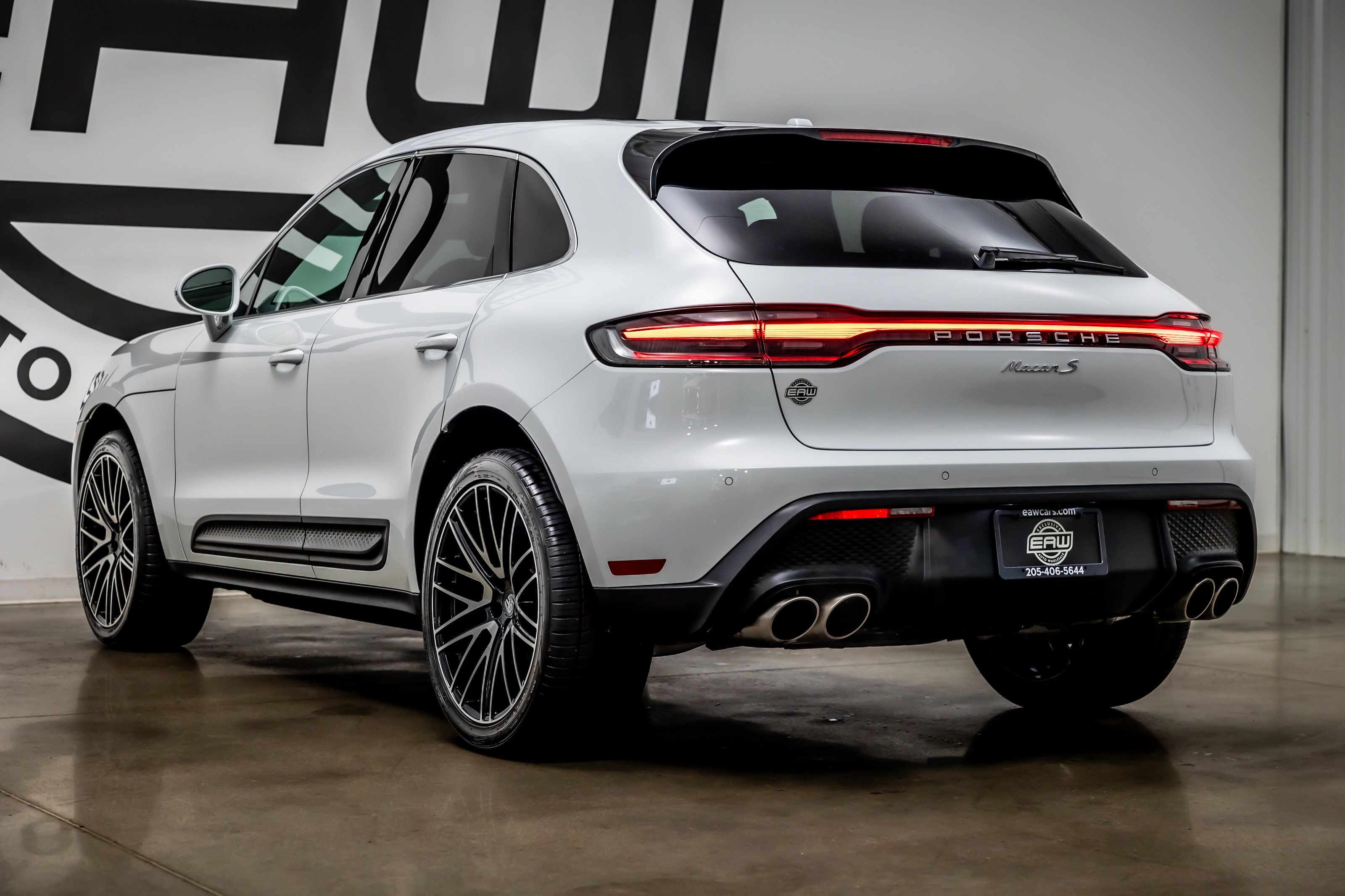 Used 2022 Porsche Macan S AWD/4WD image 31