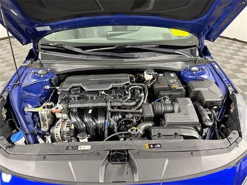 Used 2022 Hyundai Elantra SEL image 28