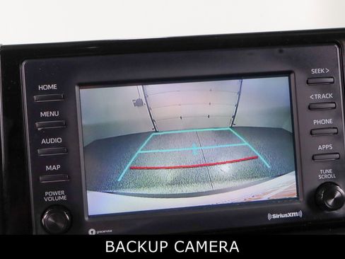 Used 2020 Toyota RAV4 LE image 18