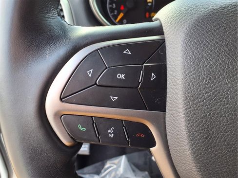 Used 2022 Jeep Grand Cherokee Laredo X image 26