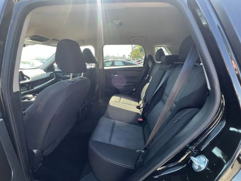 Used 2025 Nissan Rogue SV AWD/4WD image 29