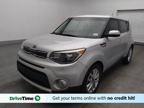 Used 2019 Kia Soul + image 1