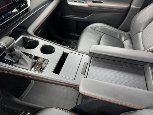 Certified 2022 Toyota Sienna XSE w/ XSE Plus Package AWD/4WD image 30