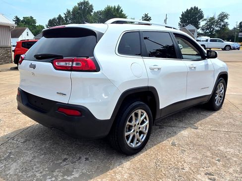 Used 2018 Jeep Cherokee Latitude Plus image 20
