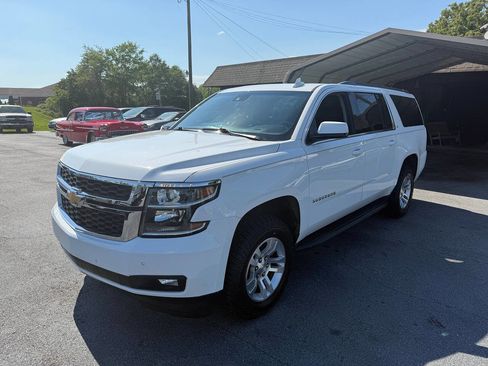 Used 2019 Chevrolet Suburban LT AWD/4WD image 8