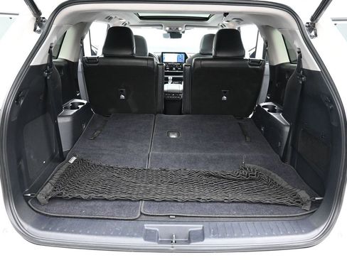 Certified 2021 Toyota Highlander Platinum image 18