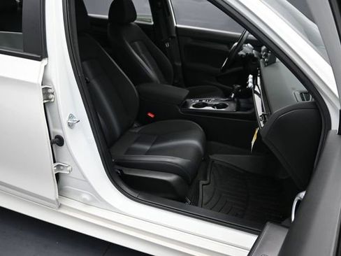 Used 2024 Honda Civic Sport image 26