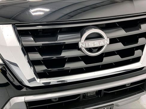 Used 2021 Nissan Armada Platinum image 39