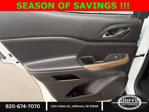 Used 2023 GMC Acadia SLE w/ Driver Convenience Package image 14