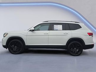 Used 2023 Volkswagen Atlas SE w/ Black Wheel Package video 2
