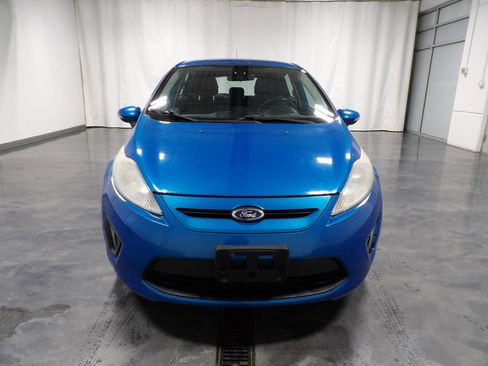 Used 2013 Ford Fiesta SE image 3