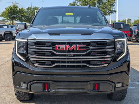 Used 2023 GMC Sierra 1500 AT4 w/ AT4 Premium Package AWD/4WD image 6