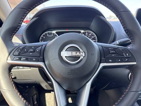 Used 2025 Nissan Sentra SR FWD image 19