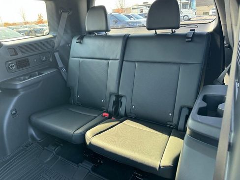 Used 2025 Hyundai Santa Fe Calligraphy image 10