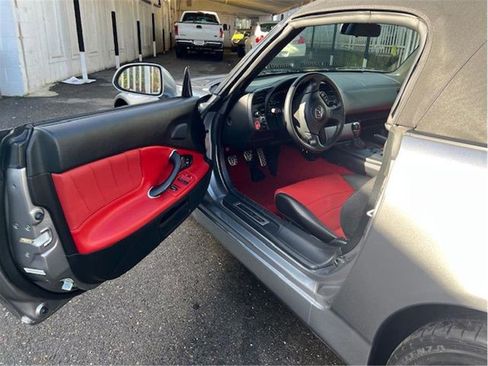 Used 2006 Honda S2000 image 11