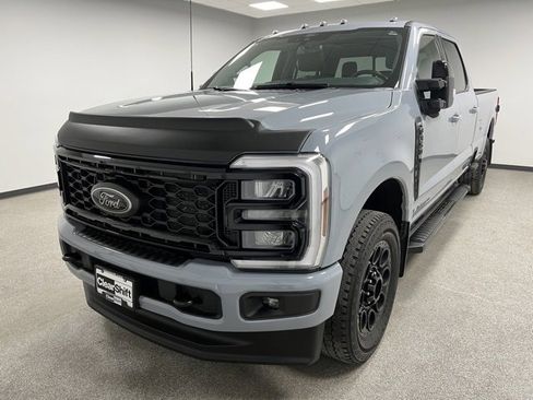 Used 2025 Ford F350 Lariat w/ Black Appearance Package image 5