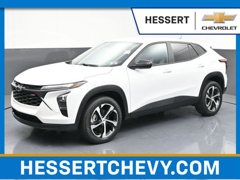 Certified 2024 Chevrolet Trax RS w/ Driver Confidence Package FWD image 1