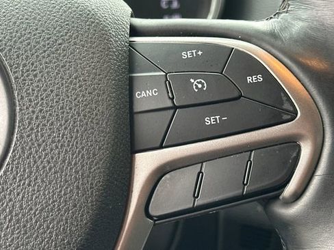 Used 2018 Jeep Grand Cherokee Altitude image 29