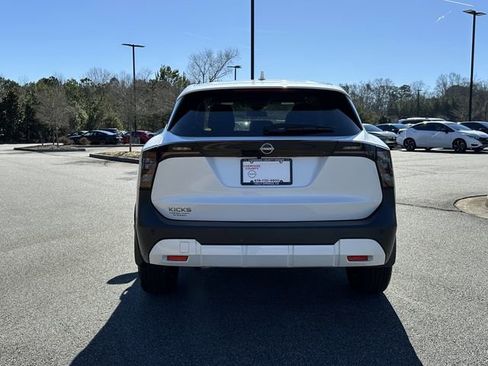 Certified 2025 Nissan Kicks SV image 7
