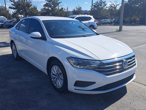 Used 2019 Volkswagen Jetta S image 3