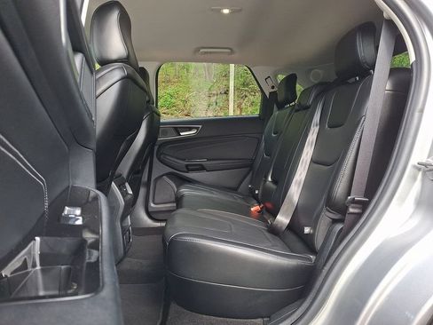 Used 2020 Ford Edge Titanium AWD/4WD image 10