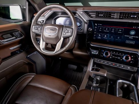 Used 2024 GMC Sierra 1500 Denali w/ Denali Reserve Package AWD/4WD image 7