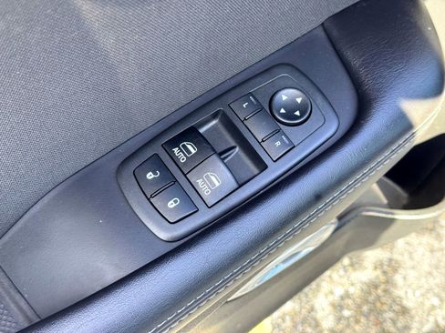 Used 2018 Dodge Challenger R/T image 16