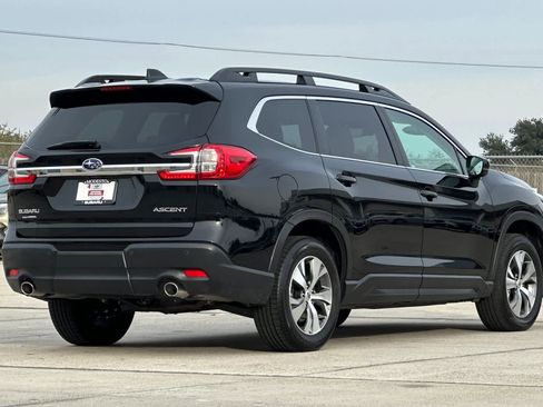 Certified 2025 Subaru Ascent Premium w/ Popular Package #2 image 3