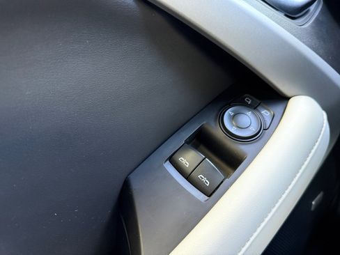 Used 2022 Chevrolet Camaro LT w/ Technology Package RWD image 20