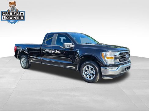Used 2022 Ford F150 XLT w/ Trailer Tow Package RWD image 10